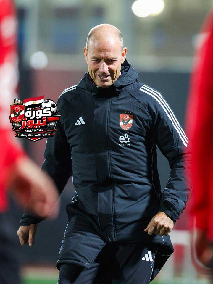 هادي رياض يقترب من التشكيل الأساسي للأهلي أمام زد في الدوري المصري